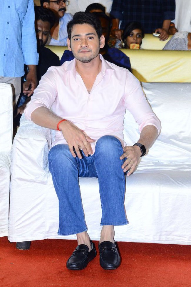 Maharshi-Movie-Pre-Release-Event